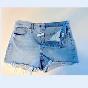 Madewell Curvy Relaxed Denim Shorts in Cedarcroft Wash size 29 - NWT